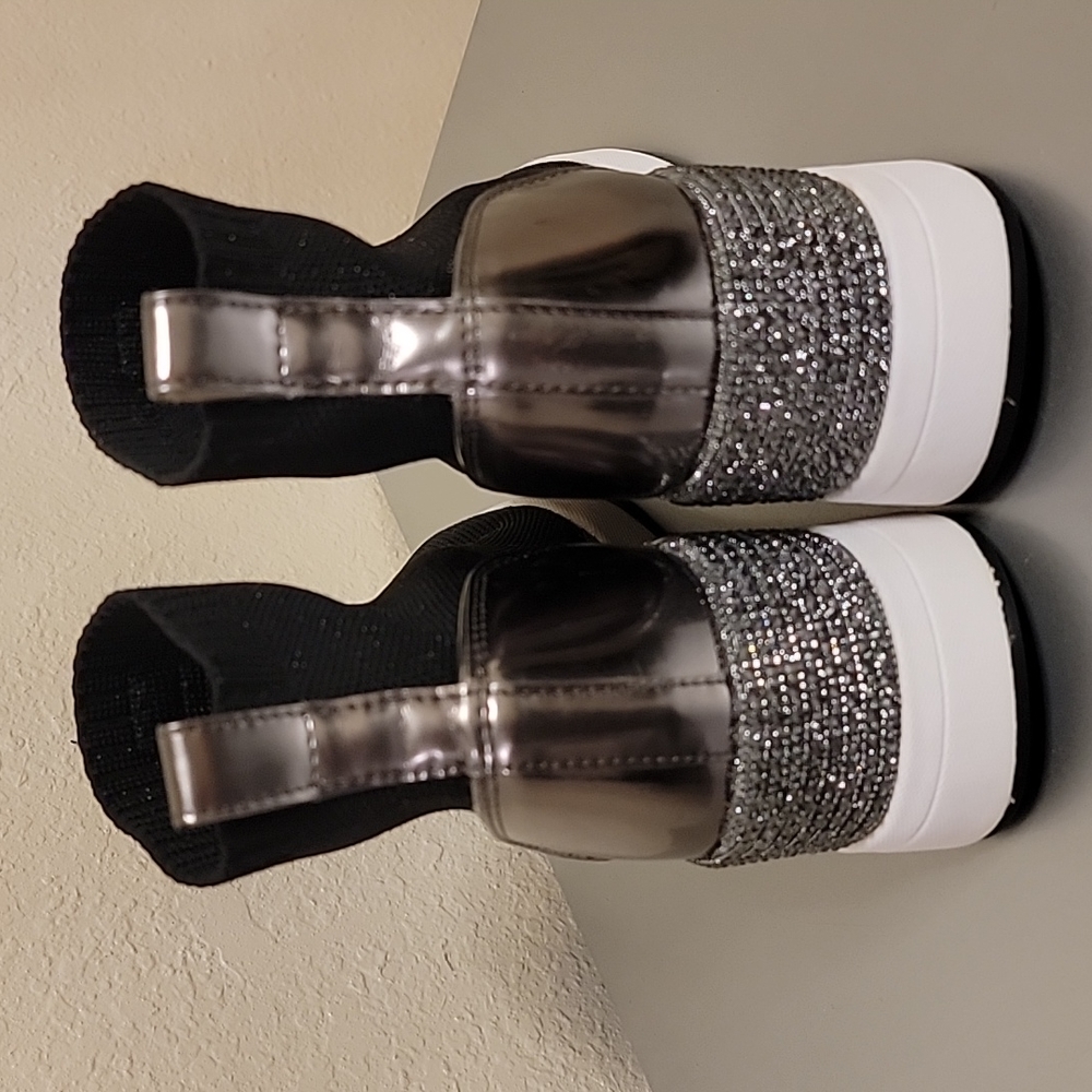 Michael Kors Sneakers - Picture 4 of 6